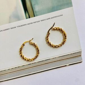 Beautiful Pair of High Quality Gold Plated French Hoop Earrings NWT